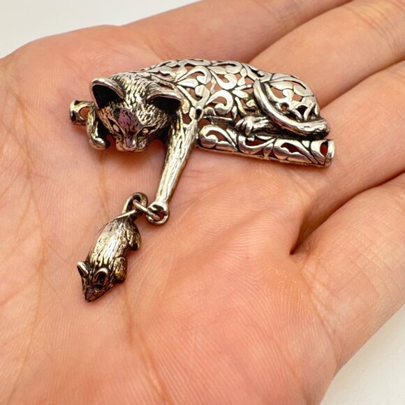 VTG Sterling Silver 925 Cat & Mouse Scroll Design Brooch Size 1.5" Length - Picture 2 of 16